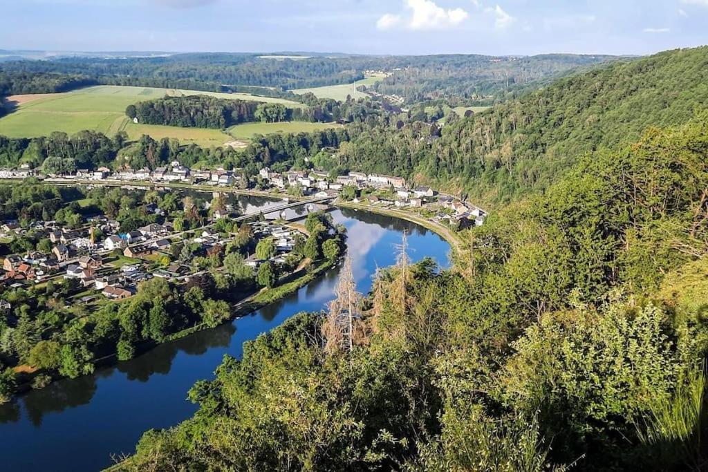 Gite: A La Courbe Du Fleuve Godinne Luaran gambar